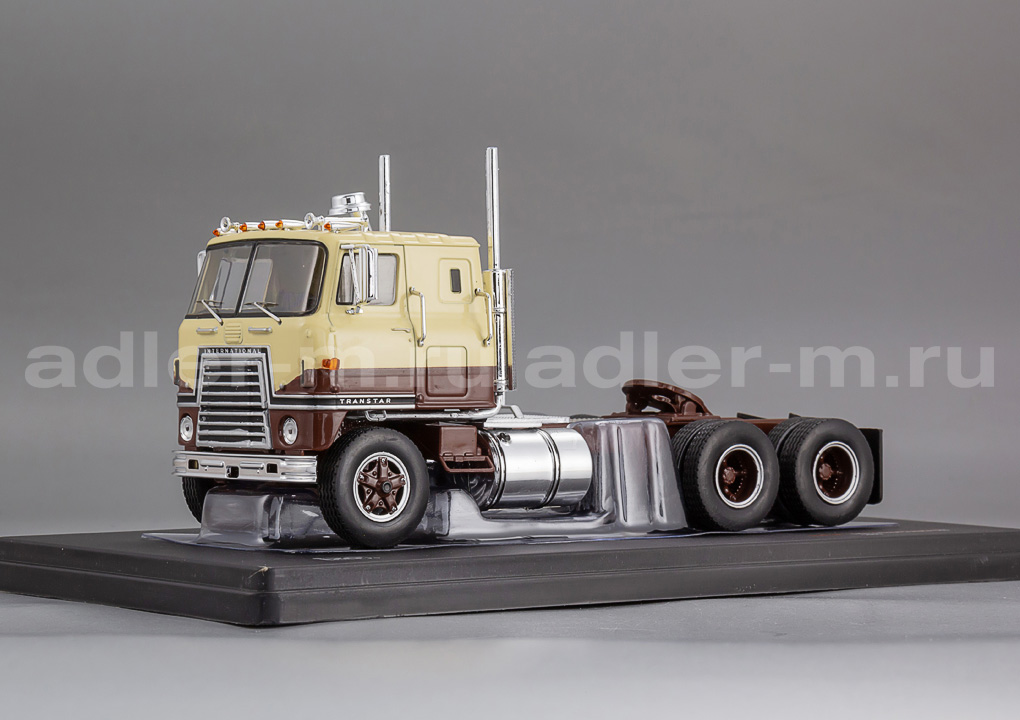 IXO 1:43 International Transtar COE - 1965 (beige/brown) TR201