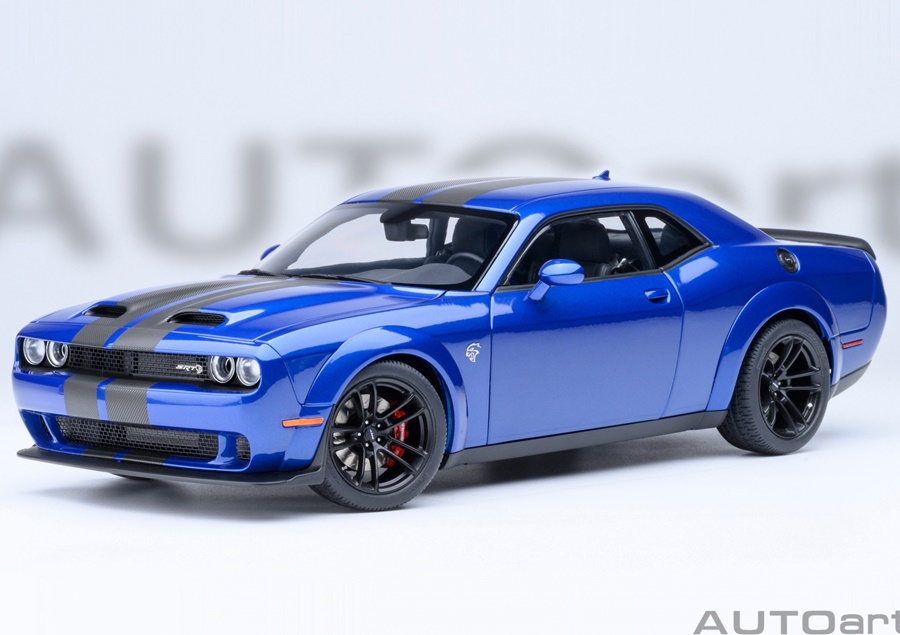 AUTOART 1:18 Dodge Challenger SRT Jailbreak - 2022 (indigo blue, carbon stripes) 71763