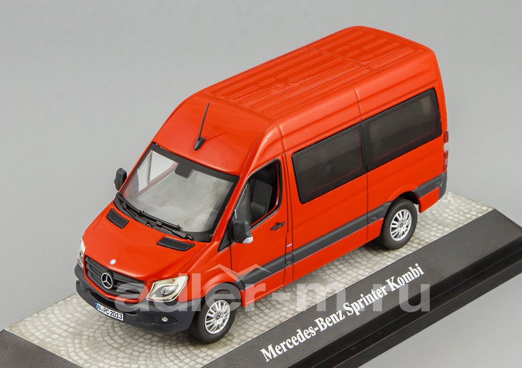 PREMIUM CLASSIXXS 1:43 Mercedes-Benz Sprinter Bus (Facelift) (red) PrCl14050