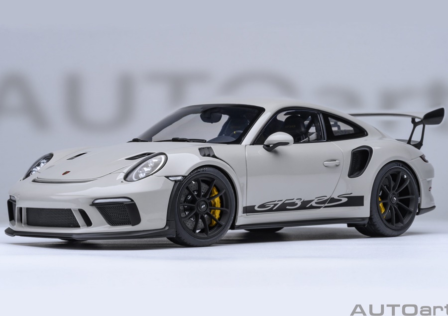 AUTOART 1:18 Porsche 911 (991.2) GT3 RS (crayon) 78180