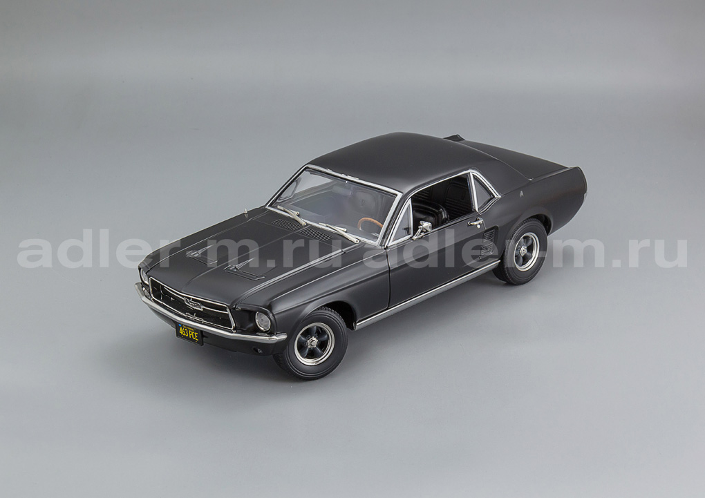 GREENLIGHT 1:18 Ford Mustang Coupe 1967 (машина Адониса Крида из к/ф "Крид: Наследие Рокки") (matt black) 13611