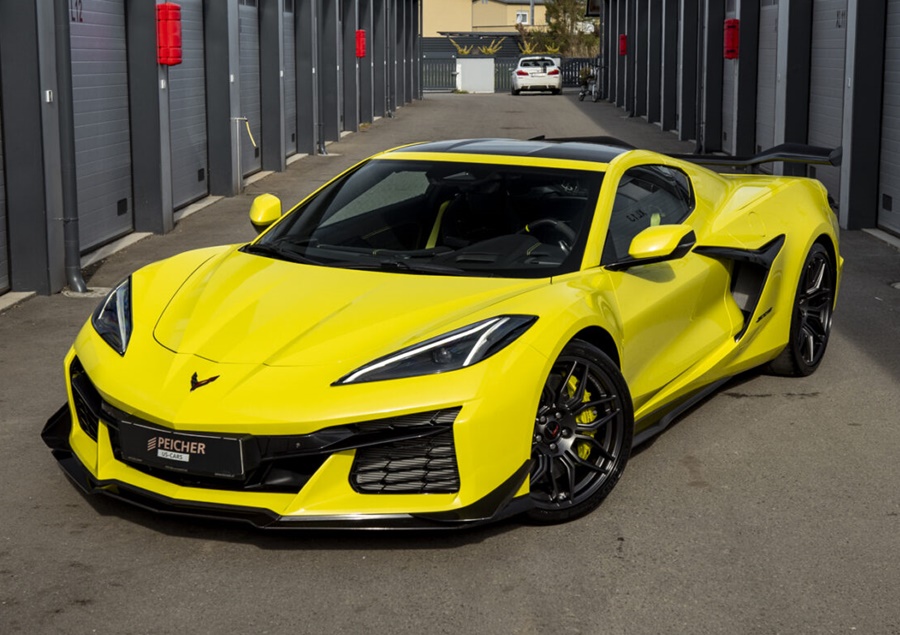 AUTOART 1:18 Chevrolet Corvette C8.R Plain color version (yellow) 82004