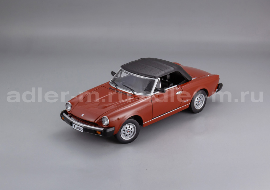 TOURING 1:18 Pininfarina Spidereuropa - 1982 (rosso) 18125000