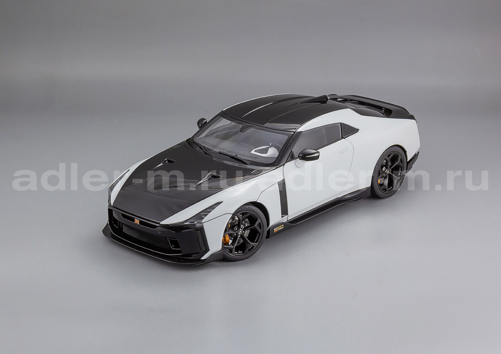 AUTOART 1:18 Nissan GT-R50 by Italdesign, RS Watanabe wheel (white / black) 77511
