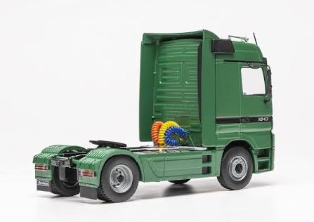 IXO 1:43 Mercedes Actros MP1 - 1995 (green) TR254