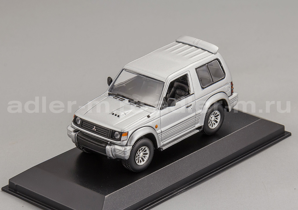 MINICHAMPS (MAXICHAMPS) 1:43 Mitsubishi Pajero SWB - 1991 (silver) 940163371
