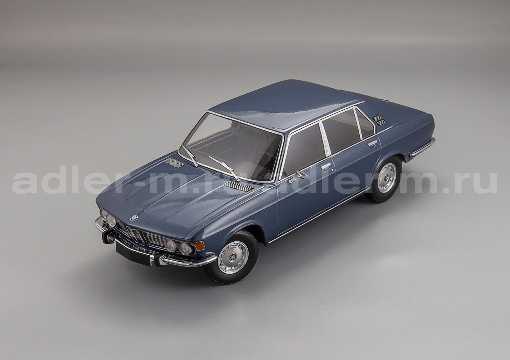 MINICHAMPS 1:18 BMW 2500 - 1968 (blue met) 155029200