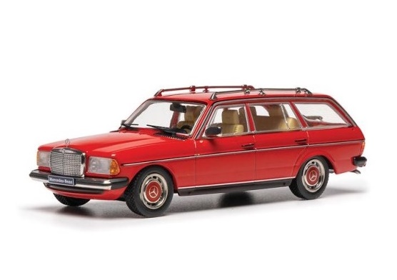 IXO 1:43 Mercedes-Benz 200T (S123) - 1979 (red) CLC694