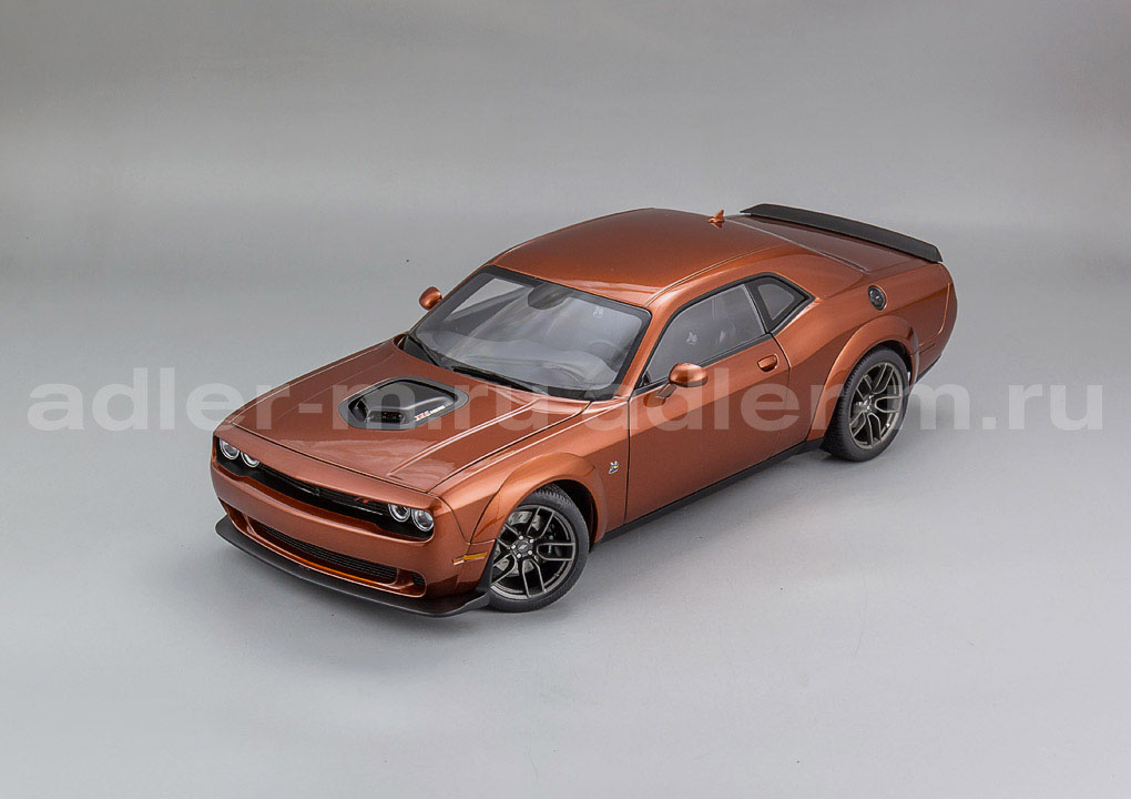 AUTOART 1:18 Dodge Challenger R/T Scat Pack Shaker Widebody - 2022 (sinamon stick) 71773