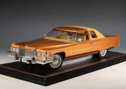 GLM + STAMP MODELS 1:18 Cadillac Coupe de Ville - 1976 (Amberlite Firemist) STM1976604