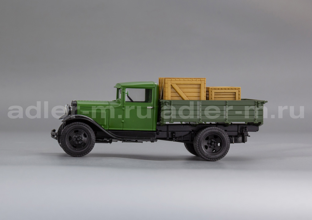 САРЛАБ 1:43 Советский бортовой с ящиками в кузове, 1936 г SL-300-1