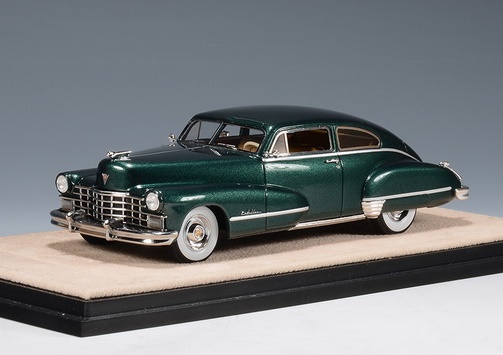 GLM + STAMP MODELS 1:43 Cadillac Series 62 Club Coupe - 1947 (green met) STM47403