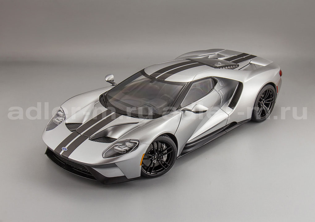 AUTOART 1:12 Ford GT 2017 (silver, black stripes) 12108