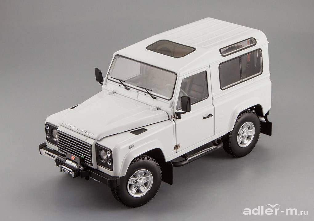 KYOSHO 1:18 Land Rover Defender 90 (fuji white) 08901FW
