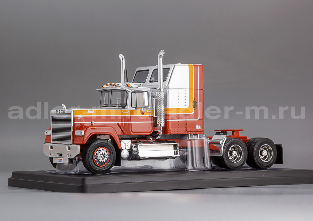 IXO 1:43 Mack Superliner Magnum - 1985 (silver/red) TR227
