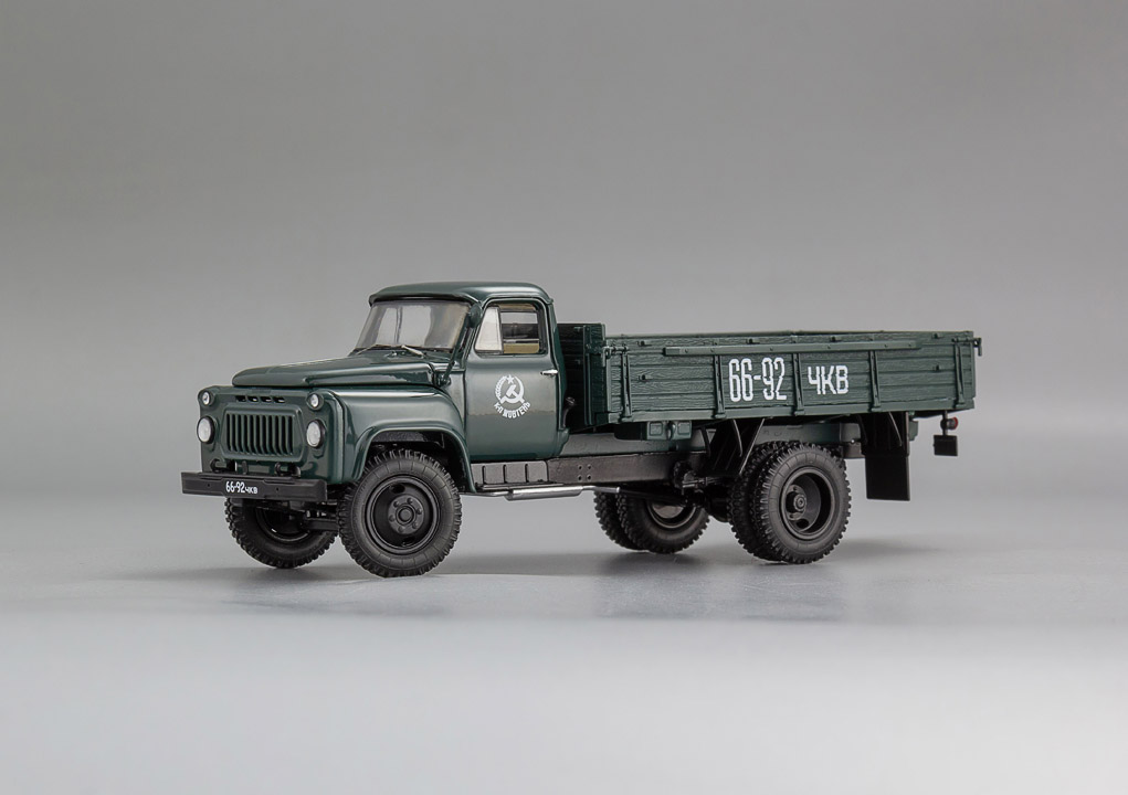 DIP MODELS 1:43 Грузовик Горьковского завода "52-03", Черкасская обл. «Колгосп «Жовтень» 1966 г. 105251