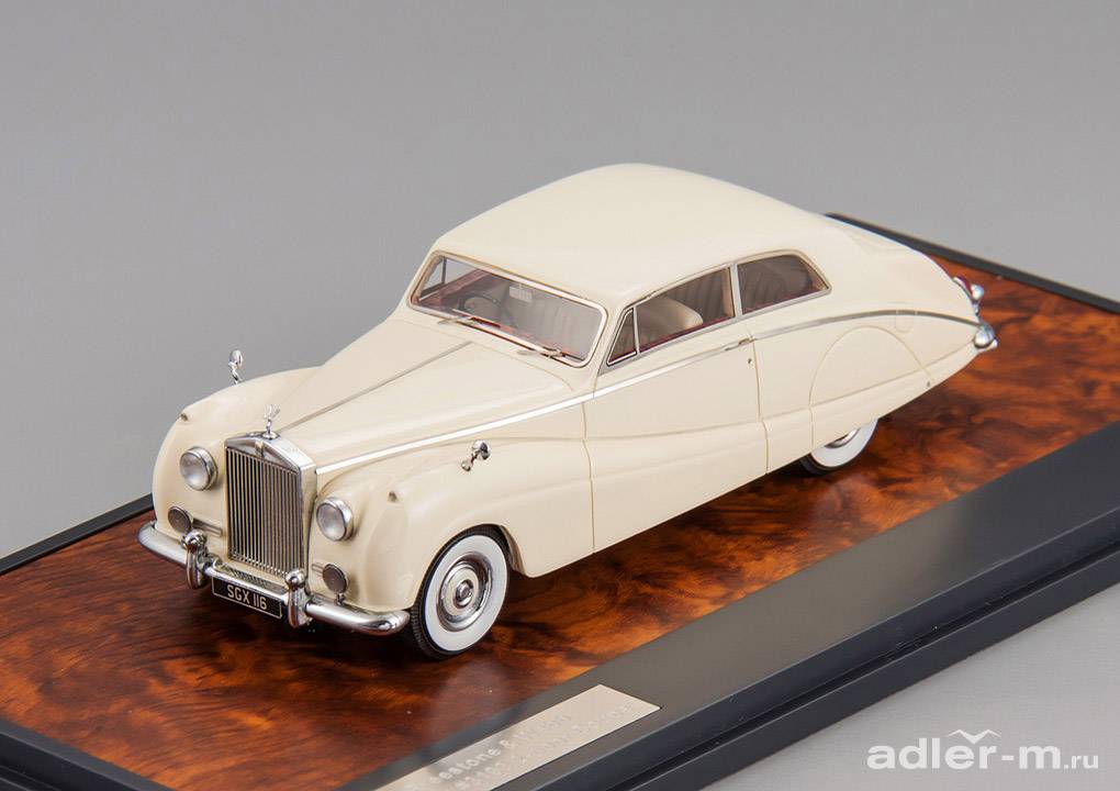 MATRIX 1:43 Rolls-Royce Silver Cloud Freestone & Webb 1961 (cream) MX51705-231