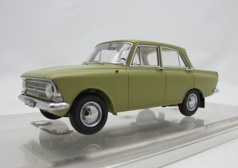 DIP MODELS 1:43 Советский автомобиль тип 412ИЭ 1975 г. (Амазон Зеленый 55) 141214