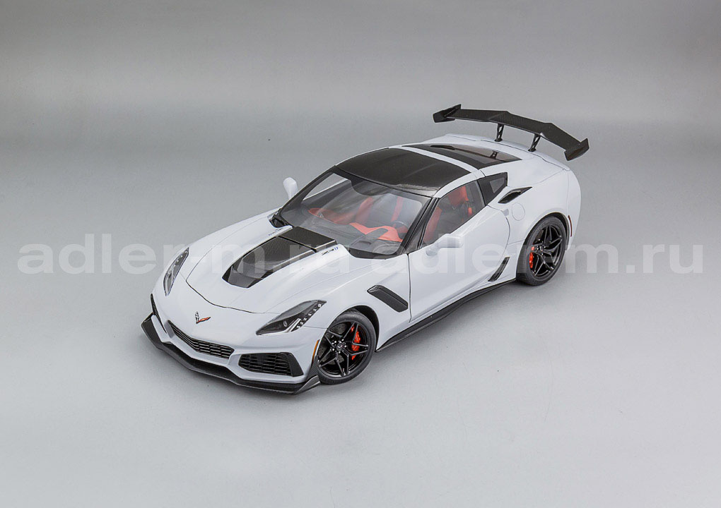 AUTOART 1:18 Chevrolet Corvette C7 ZR1 (ceramic matrix grey metallic) 71277