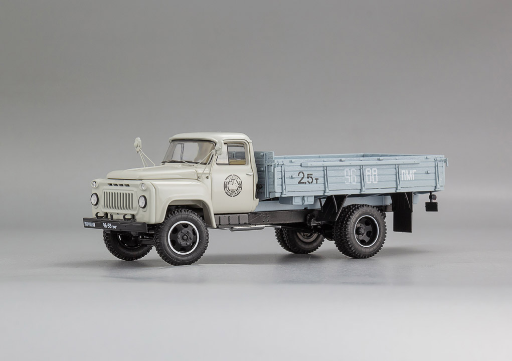 DIP MODELS 1:43 Советский автомобиль "52-03", Пермская обл. «Совхоз «Косинский» 1969 г. 105253