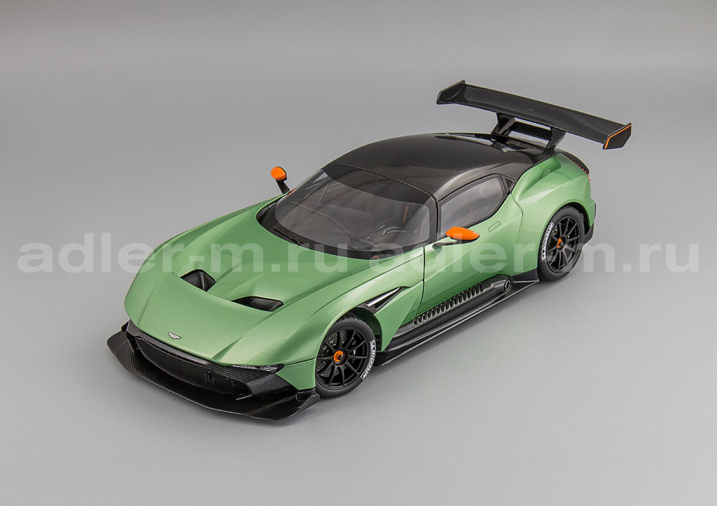 AUTOART 1:18 Aston Martin Vulcan - 2015 (apple tree green) 70263