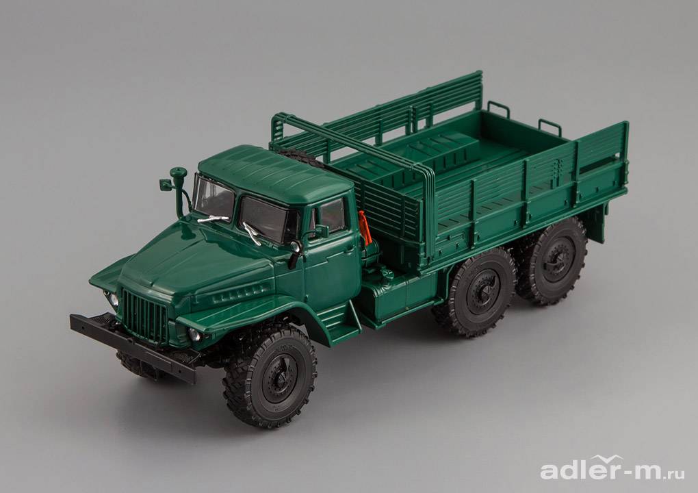 АВТОИСТОРИЯ 1:43 Миасский грузовик 375Д бортовой (зеленый) 100268.з