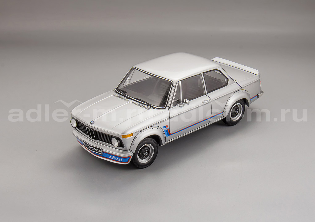 KYOSHO 1:18 BMW 2002 Turbo (silver) 08544S