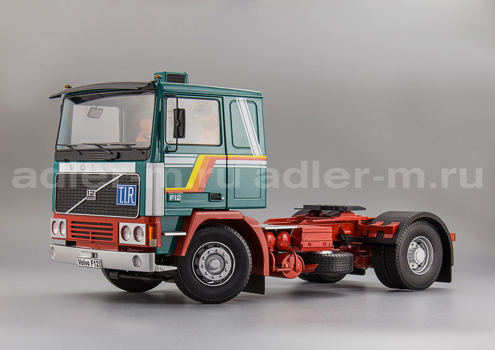 ROAD KINGS 1:18 Volvo F12 (green/white) RK180032