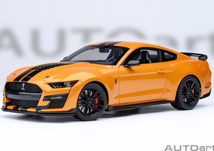 AUTOART 1:18 Ford Mustang Shelby GT500 (cyber orange) 73099