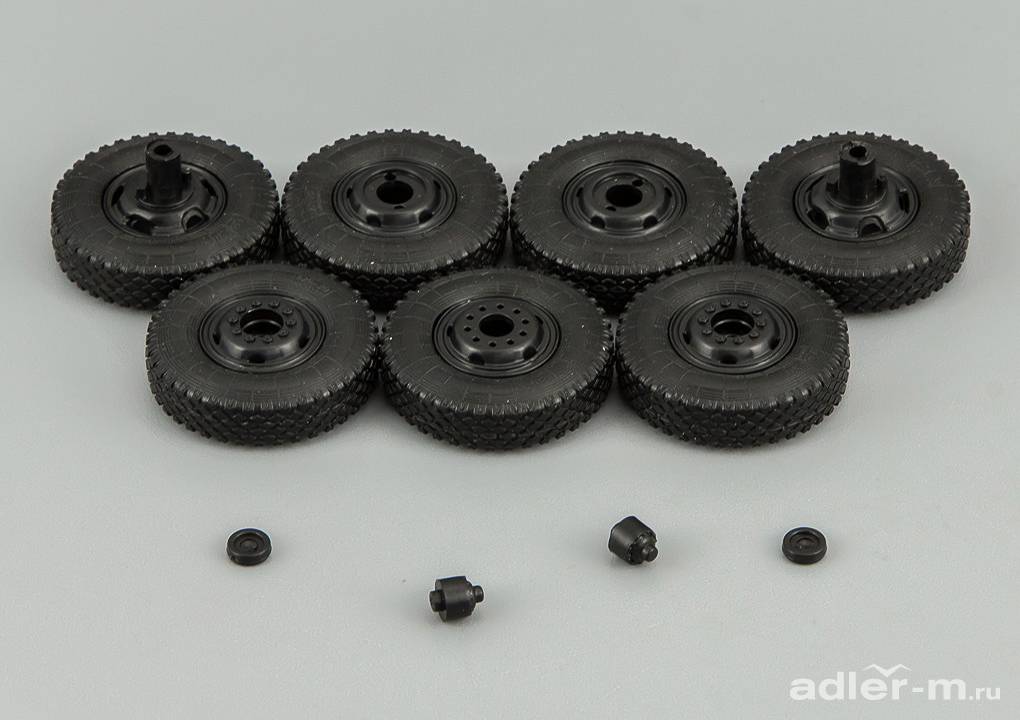 DIP MODELS 1:43 Набор колёсных дисков и покрышек И-109А для МАЗ-200 500006