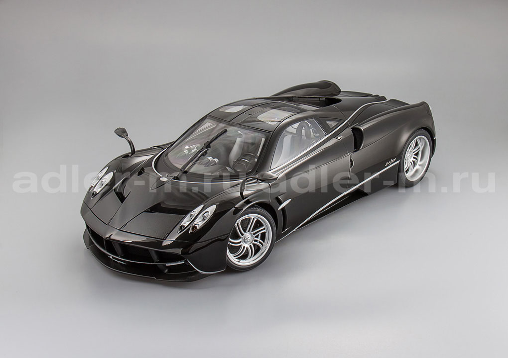 AUTOART 1:12 Pagani Huayra 2011 (gloss black) 12233