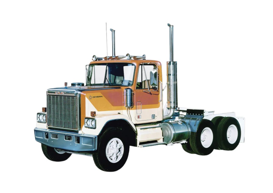 IXO 1:64 GMC General - 1980 U64TR013