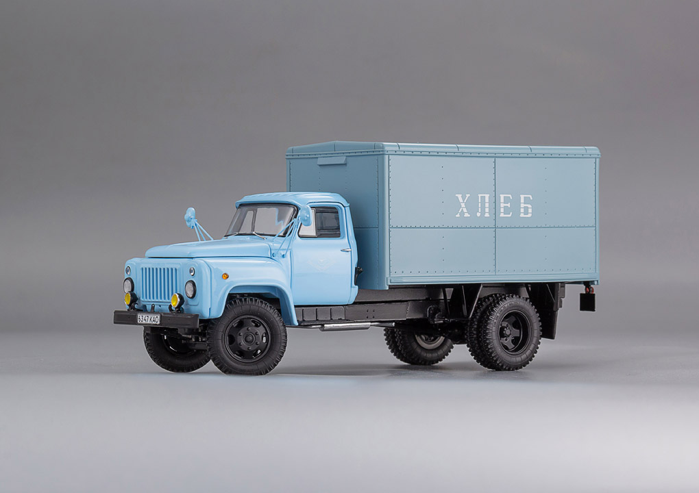 DIP MODELS 1:43 Автомобиль-фургон ГЗСА-3704 "Хлеб", 1985 г. 105246