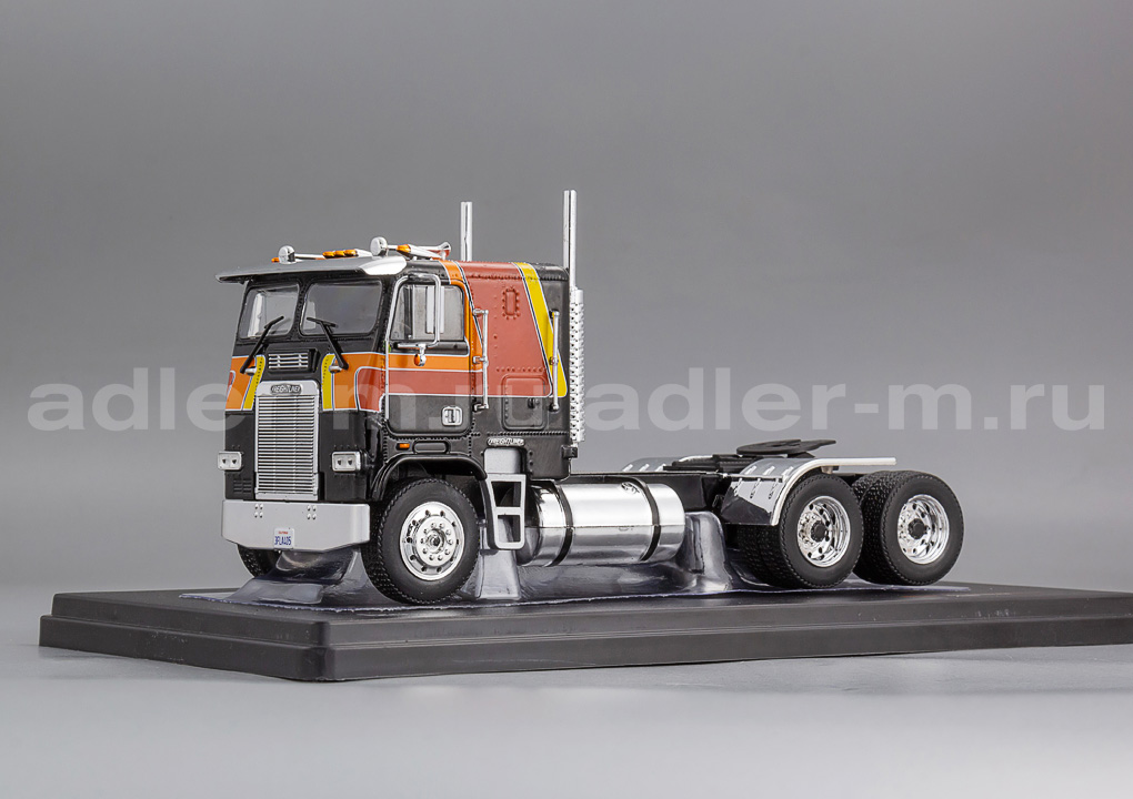 IXO 1:43 Freightliner FLA - 1993 (black/orange) TR215