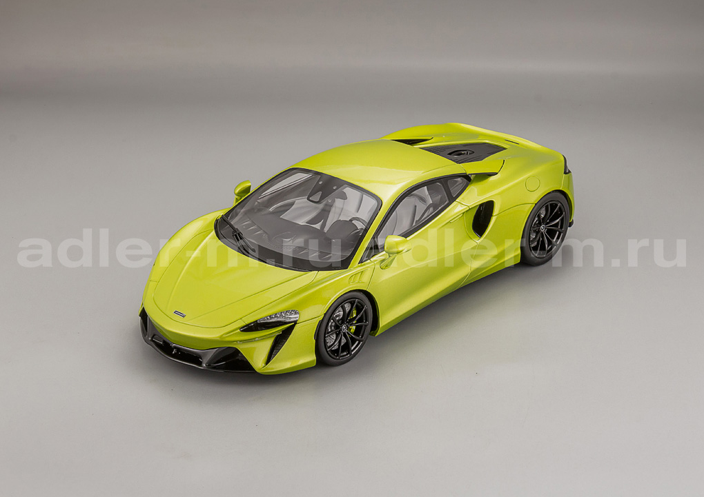 GT SPIRIT 1:18 McLaren Artura (green) GT400