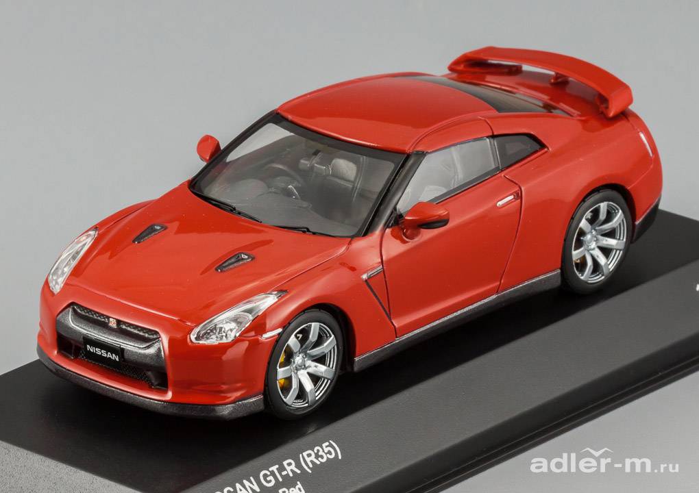 KYOSHO 1:43 Nissan GT-R R35 2008 (vibrant red) 03741R