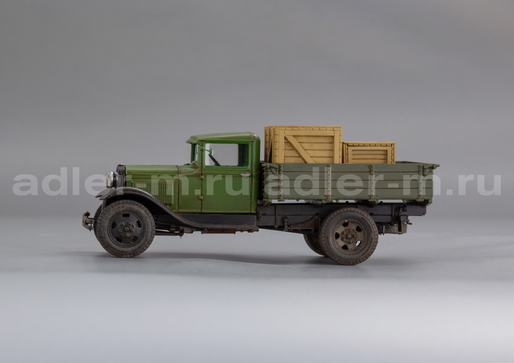 САРЛАБ 1:43 Советский бортовой с ящиками в кузове, 1936 г (со следами экспл.) SL-300-2