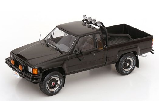 KK SCALE 1:18 Toyota Truck Xtra Cab 4x4 (Hilux) (Back to the Future II "look alike") (black) KKDC181565