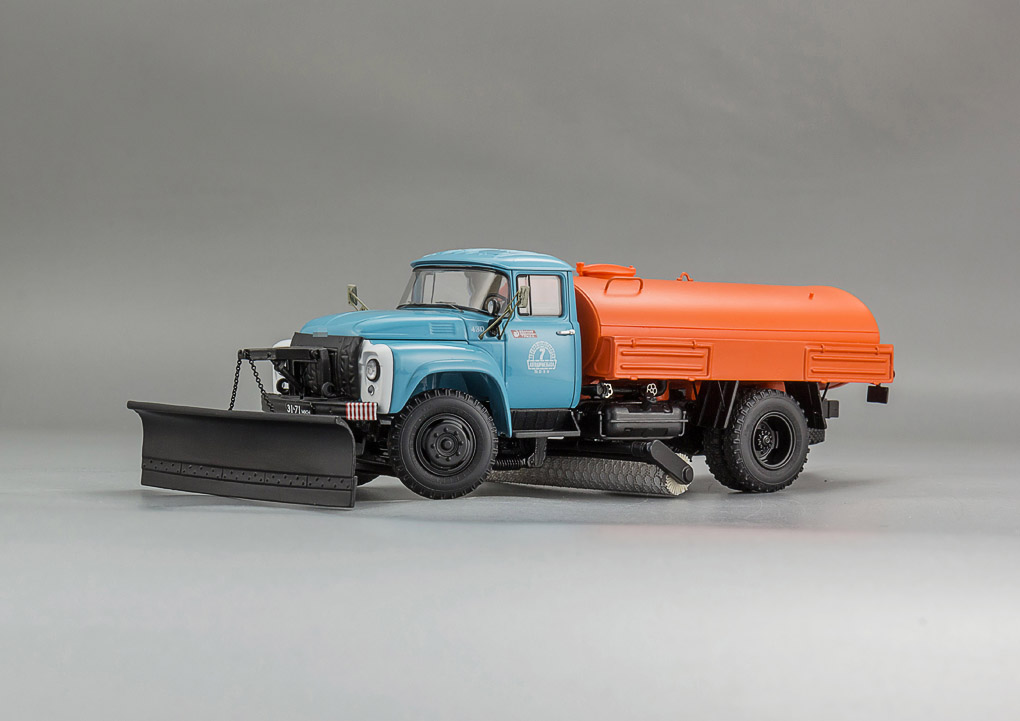 DIP MODELS 1:43 Автомобиль Поливомоечный «ПМ-130Б» - 1973 г. Москва (сине-оранжевый) 113047