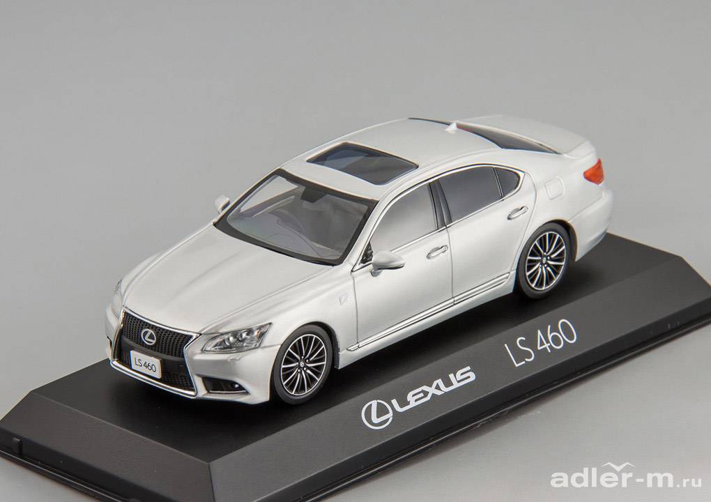 KYOSHO 1:43 Lexus LS460 F Sport (silver) 03659S