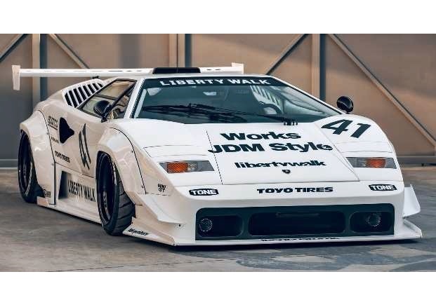 GT SPIRIT 1:18 Lamborghini LB Works Countach - 2023 (white) GT518