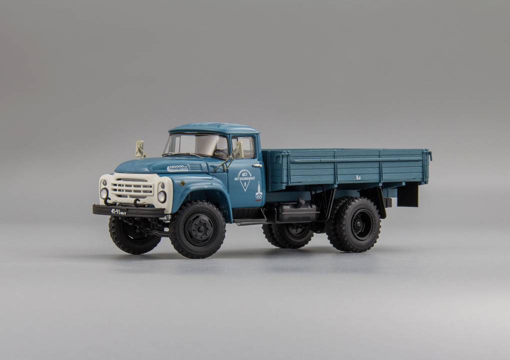 DIP MODELS 1:43 Московский автомобиль 130 серия "Олимпиада - 80" 113017