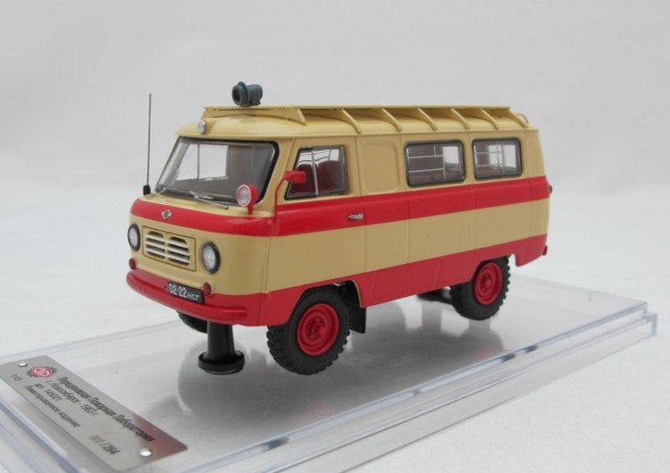 DIP MODELS 1:43 Советский автомобиль тип 450A «Передвижная Пожарная Лаборатория» с интерьером - г. Новосибирск  145021