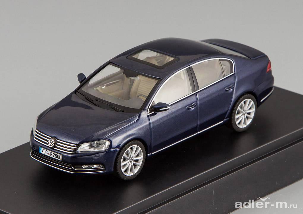 SCHUCO 1:43 Volkswagen Passat Limousine 2010 (blue) 3AE099300H5X