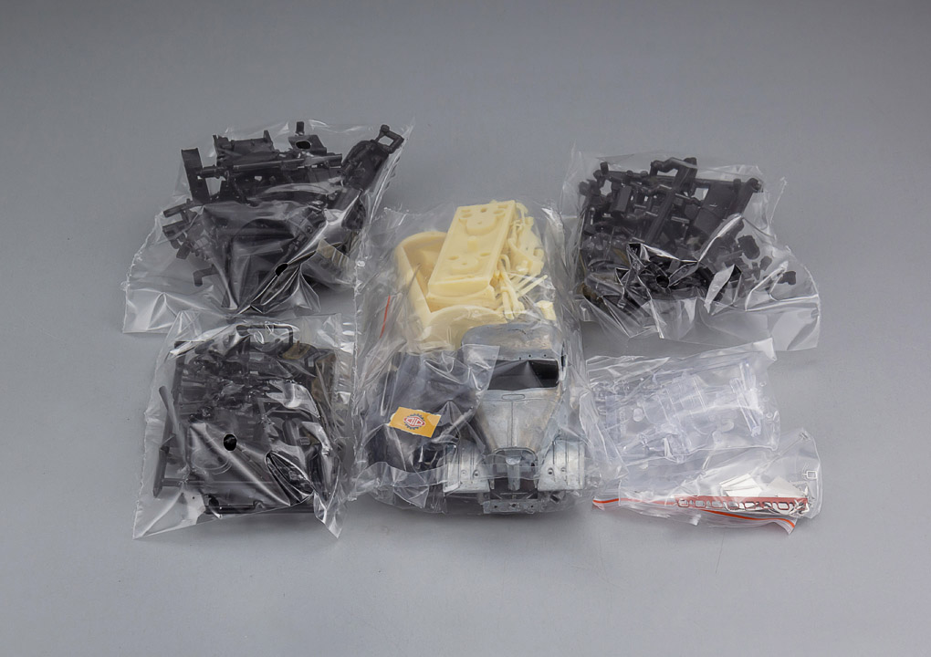 DIP MODELS 1:43 Набор деталей для сборки модели "АРС-12Д" 515104