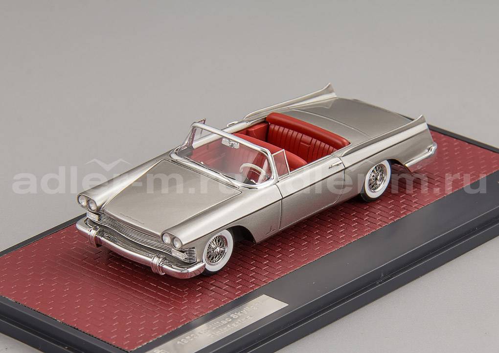MATRIX 1:43 Cadillac Skylight Pininfarina Cabriolet - 1959 (silver) MX50301-031