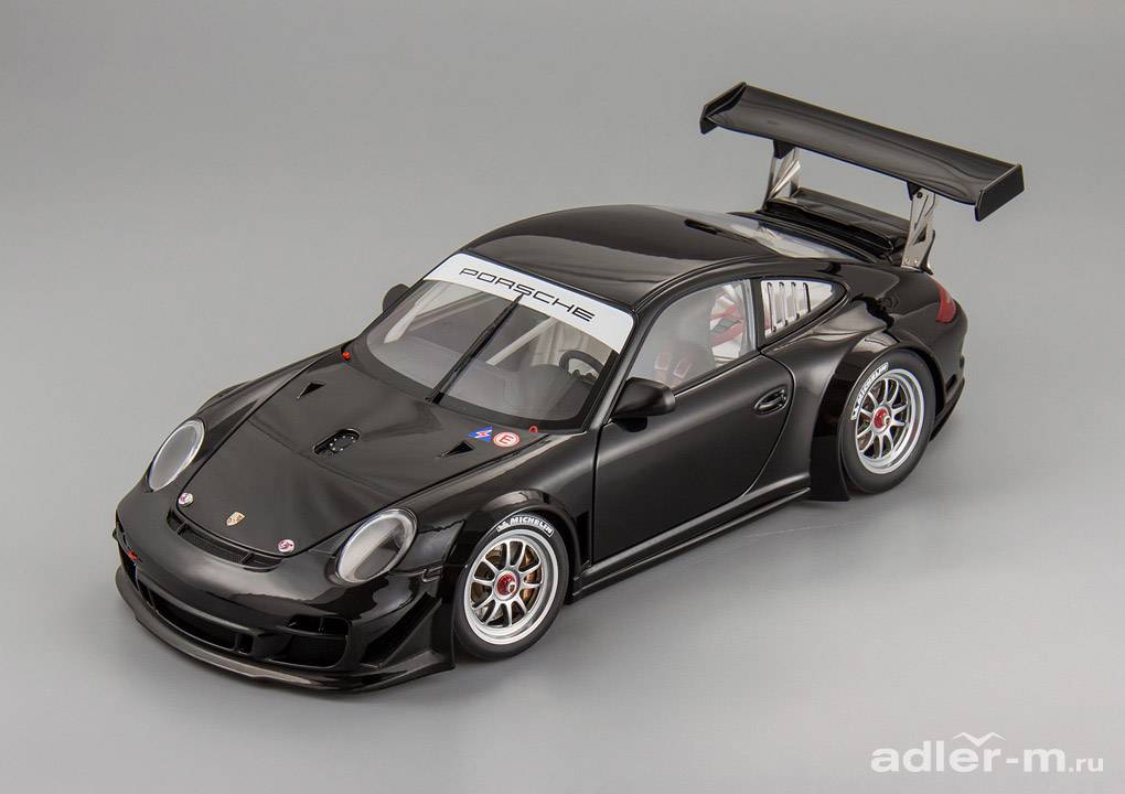 AUTOART 1:18 Porsche 911 (997) GT3 R 2010 plain body version (black) 81071