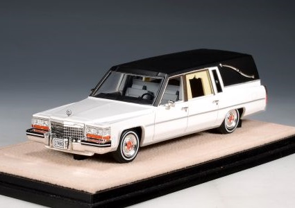 GLM + STAMP MODELS 1:43 Cadillac Superior Hearse - 1980 (white/black) GLM80802