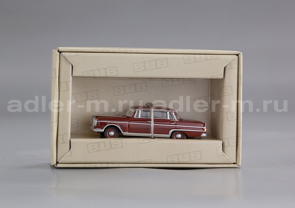 PREMIUM CLASSIXXS 1:87 Mercedes-Benz 300SE B06270