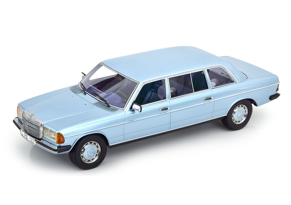 CULT SCALE MODELS 1:18 Mercedes-Benz W123 Long - 1978 (diamond blue) CML005-2